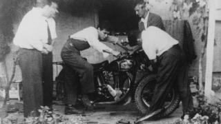 Illustration for article titled ​Che Guevara's Son Is Giving Motorcycle Tours Of Cuba
